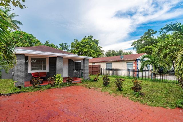 721 NW 6th St, Hallandale Beach, FL 33009