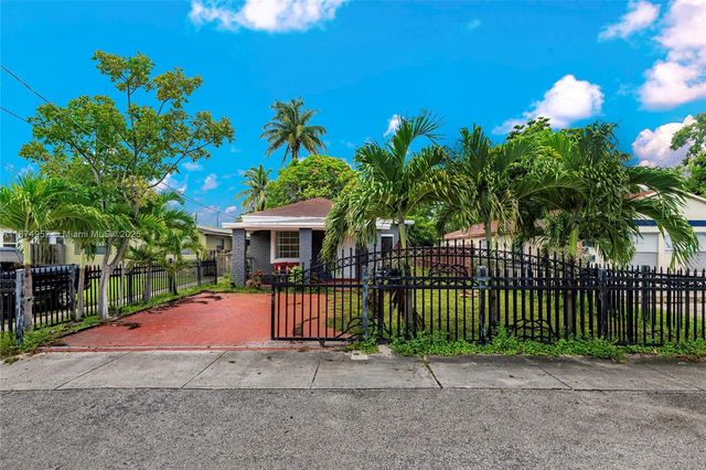 721 NW 6th St, Hallandale Beach, FL 33009