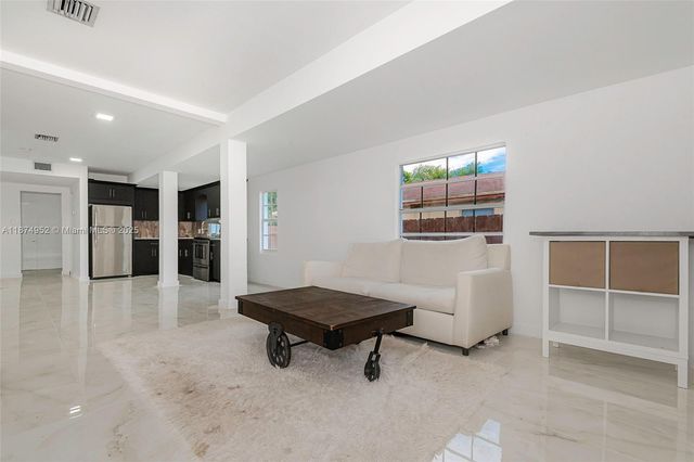 721 NW 6th St, Hallandale Beach, FL 33009