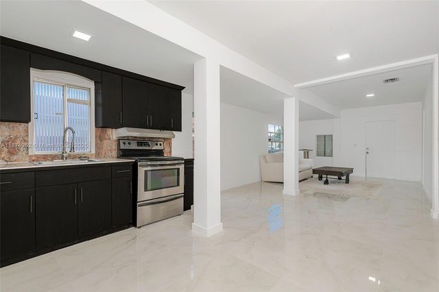 721 NW 6th St, Hallandale Beach, FL 33009