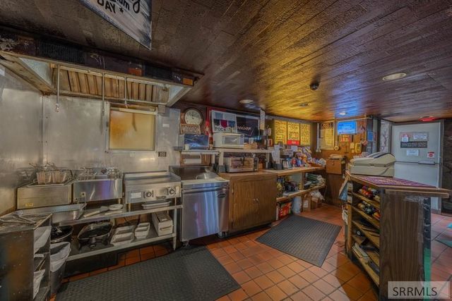 905 E Lincoln Road, Idaho Falls, ID 83401