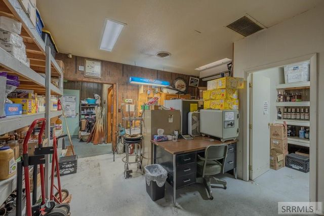 905 E Lincoln Road, Idaho Falls, ID 83401