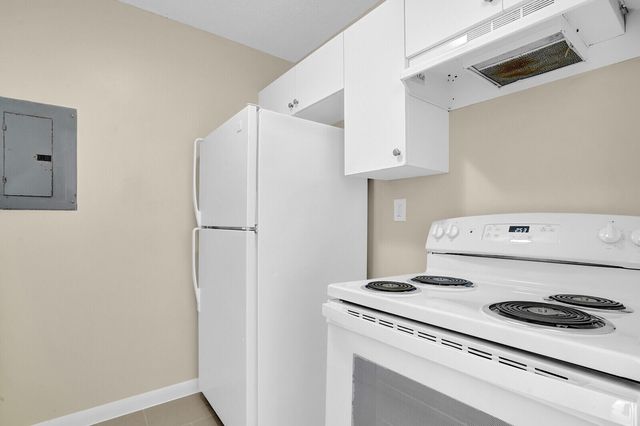 1141 Lake Victoria Drive A, West Palm Beach, FL 33411