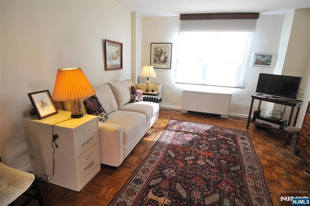 2200 Central Road 15N, Fort Lee, NJ 07024