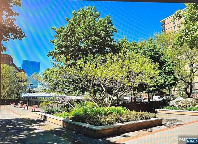 2200 Central Road 15N, Fort Lee, NJ 07024