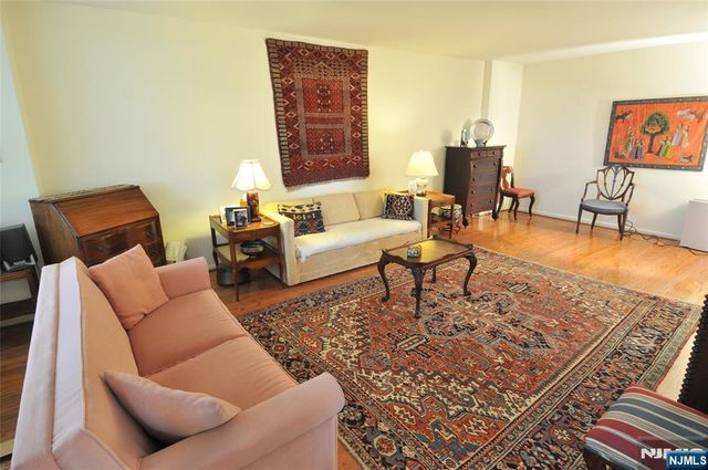 2200 Central Road 15N, Fort Lee, NJ 07024