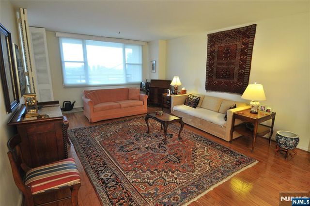 2200 Central Road 15N, Fort Lee, NJ 07024