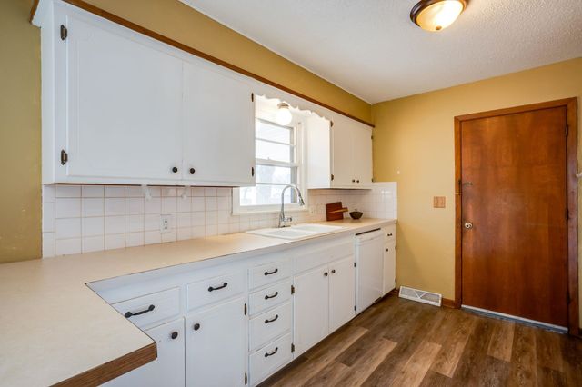 409 N Pamela Ave, Wichita, KS 67212