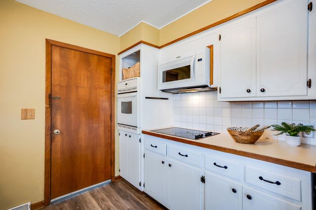 409 N Pamela Ave, Wichita, KS 67212