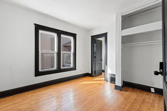 1207 S BROADWAY STREET, Green Bay, WI 54304