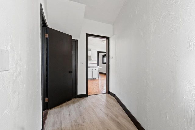 1207 S BROADWAY STREET, Green Bay, WI 54304