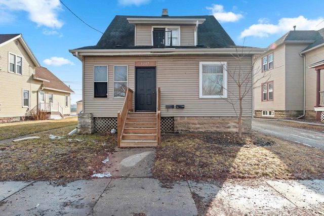 1207 S BROADWAY STREET, Green Bay, WI 54304
