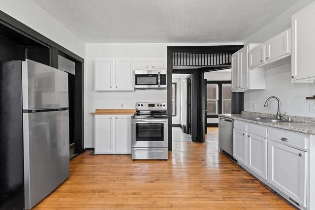 1207 S BROADWAY STREET, Green Bay, WI 54304