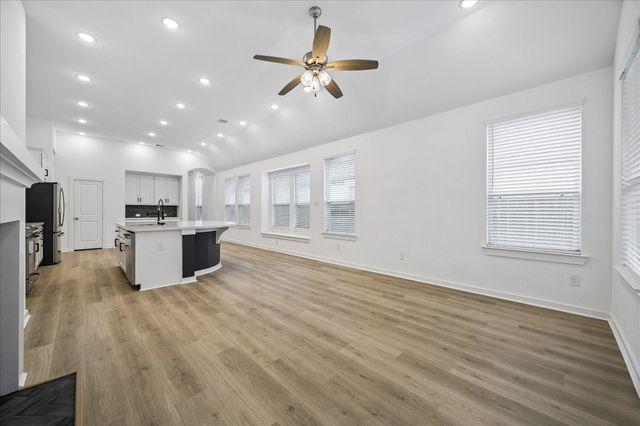 15823 Bird Of Paradise Drive, Conroe, TX 77302