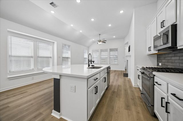 15823 Bird Of Paradise Drive, Conroe, TX 77302