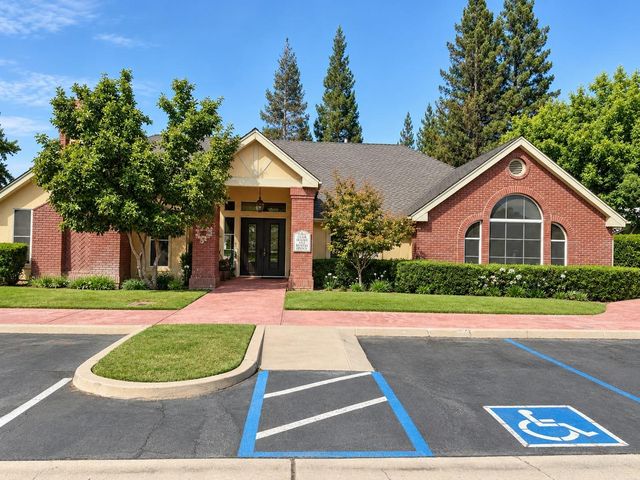 2293 Dawson Cove Lane S, Clovis, CA 93611
