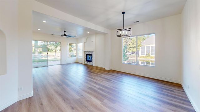 2293 Dawson Cove Lane S, Clovis, CA 93611