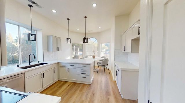 2293 Dawson Cove Lane S, Clovis, CA 93611