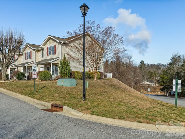 93 Sunny Meadows Boulevard, Arden, NC 28704