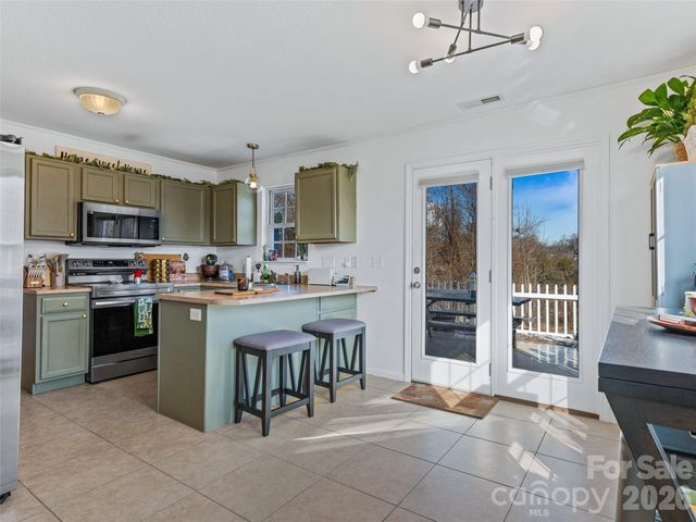 93 Sunny Meadows Boulevard, Arden, NC 28704