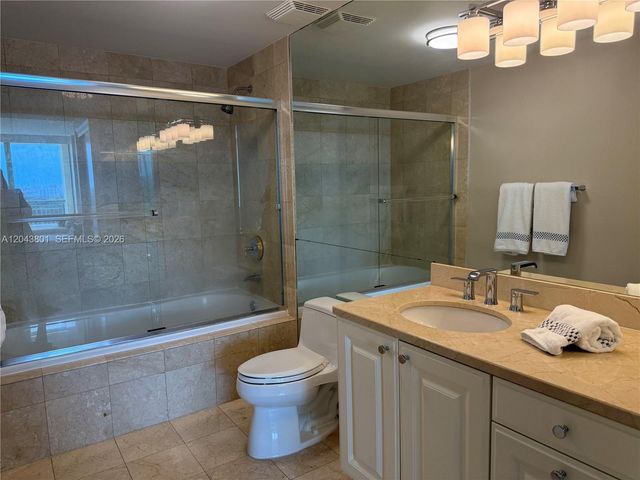 3400 SW 27th Avenue 1206, Miami, FL 33133