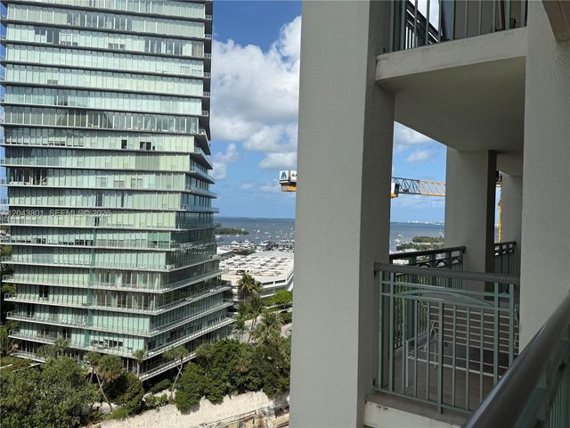 3400 SW 27th Avenue 1206, Miami, FL 33133