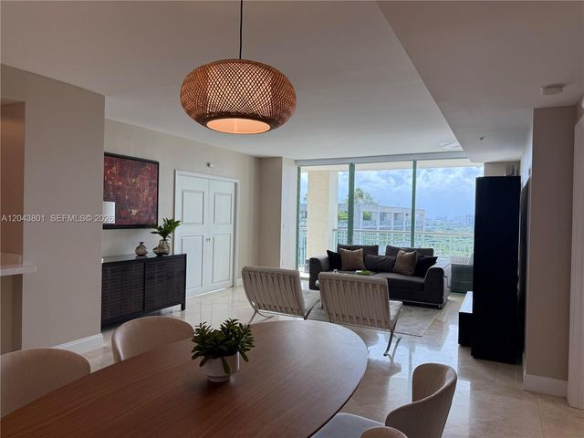 3400 SW 27th Avenue 1206, Miami, FL 33133