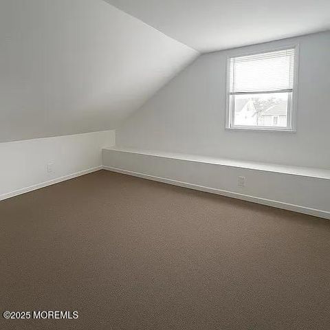 546 E Bayview Avenue, Ocean Gate, NJ 08740