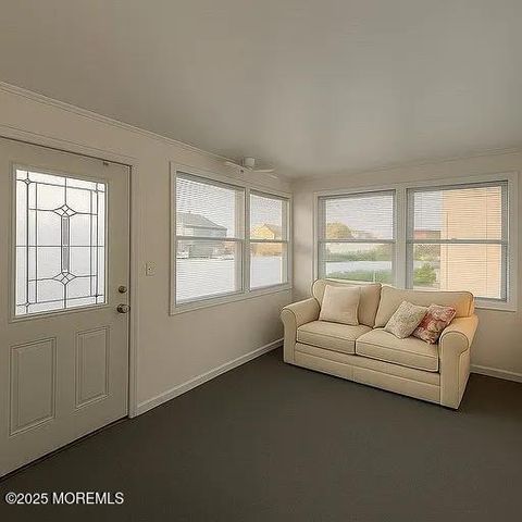 546 E Bayview Avenue, Ocean Gate, NJ 08740