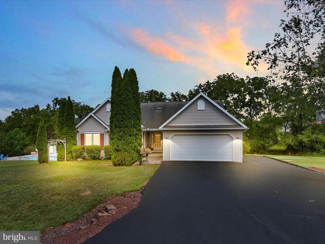 1353 STAG DR, Auburn, PA 17922