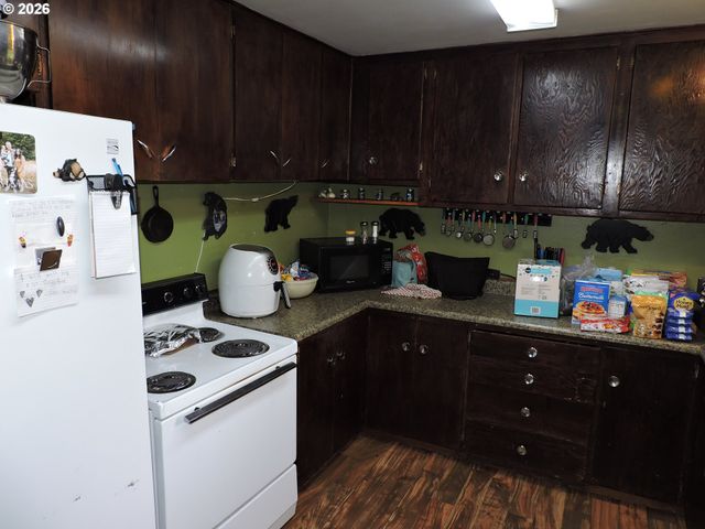 9200 Sw SAGERT St, Tualatin, OR 97062