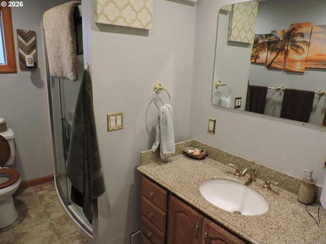 9200 Sw SAGERT St, Tualatin, OR 97062