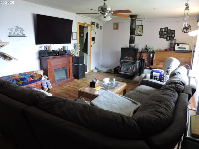 9200 Sw SAGERT St, Tualatin, OR 97062