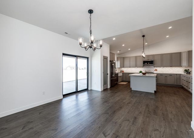 307 N Lyons Dr, Pueblo, CO 81007