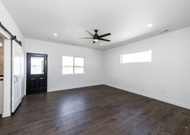 307 N Lyons Dr, Pueblo, CO 81007