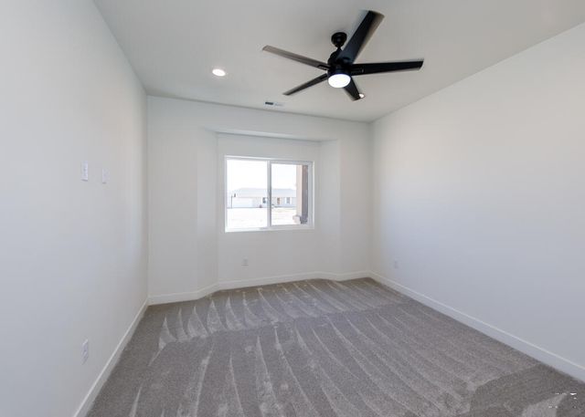 307 N Lyons Dr, Pueblo, CO 81007