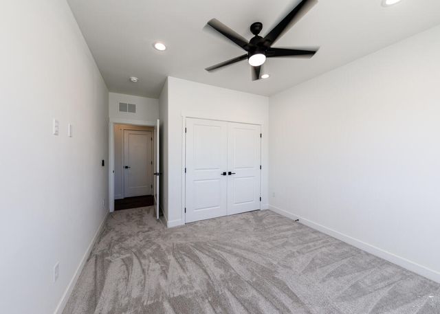 307 N Lyons Dr, Pueblo, CO 81007