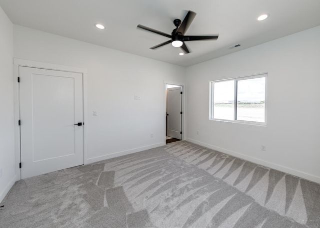 307 N Lyons Dr, Pueblo, CO 81007