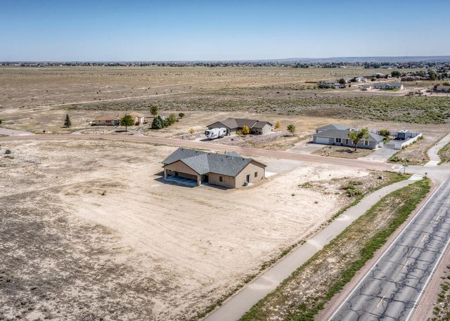 307 N Lyons Dr, Pueblo, CO 81007