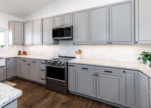 307 N Lyons Dr, Pueblo, CO 81007