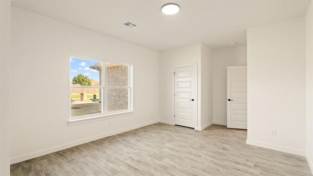 12800 NW 6th Street, Yukon, OK 73099