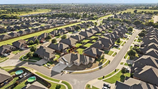 12800 NW 6th Street, Yukon, OK 73099