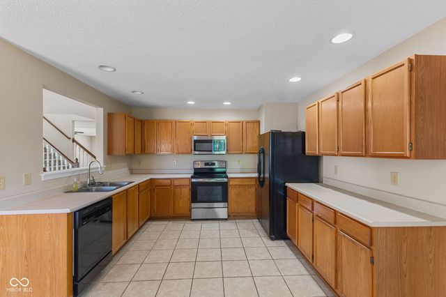 9300 Amberleigh Drive, Plainfield, IN 46168
