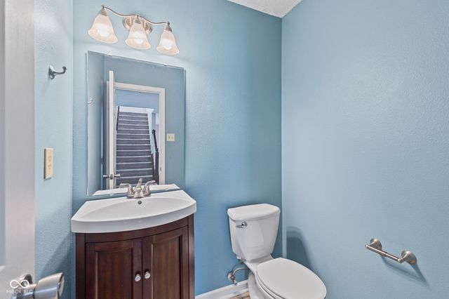 9300 Amberleigh Drive, Plainfield, IN 46168