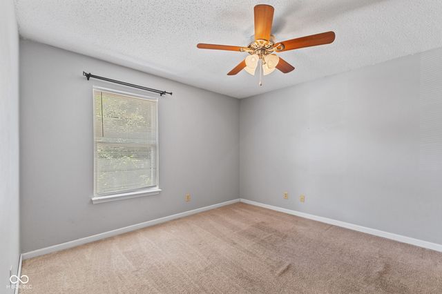 9300 Amberleigh Drive, Plainfield, IN 46168
