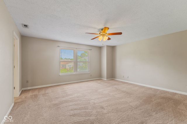 9300 Amberleigh Drive, Plainfield, IN 46168