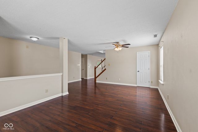 9300 Amberleigh Drive, Plainfield, IN 46168