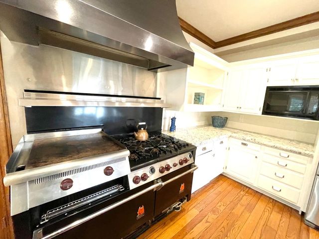 142 Carmel Riviera Drive, Carmel, CA 93923