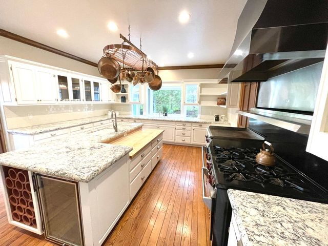 142 Carmel Riviera Drive, Carmel, CA 93923