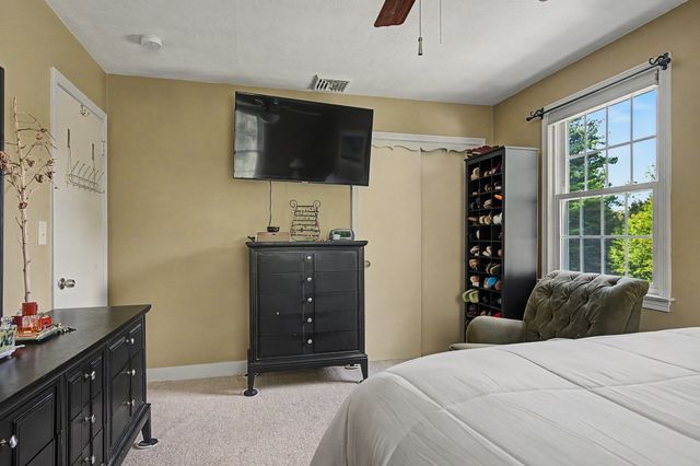 15 Pheasant Hill Rd., Granby, MA 01033